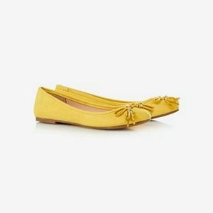 NWOT Express Yellow Round Faux Suede Bow Flats
